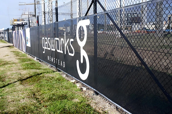 Los principales beneficios del uso de lonas de malla de PVC para sitios de construcción